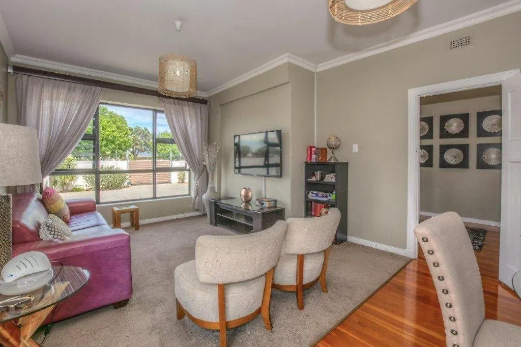 Cashmere Suites Port Elizabeth 3*,